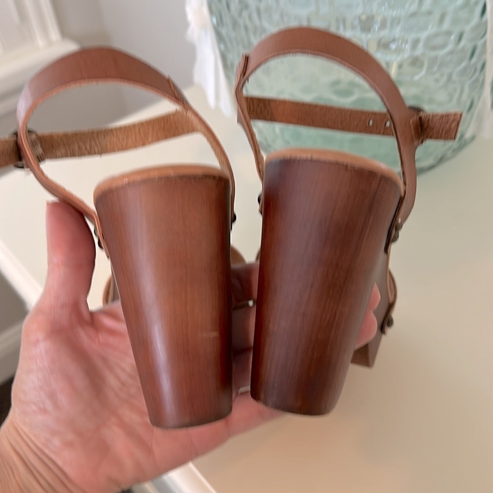 Steve Madden Brown Platform Sandals with Chunky Heel - Picture 4 of 5